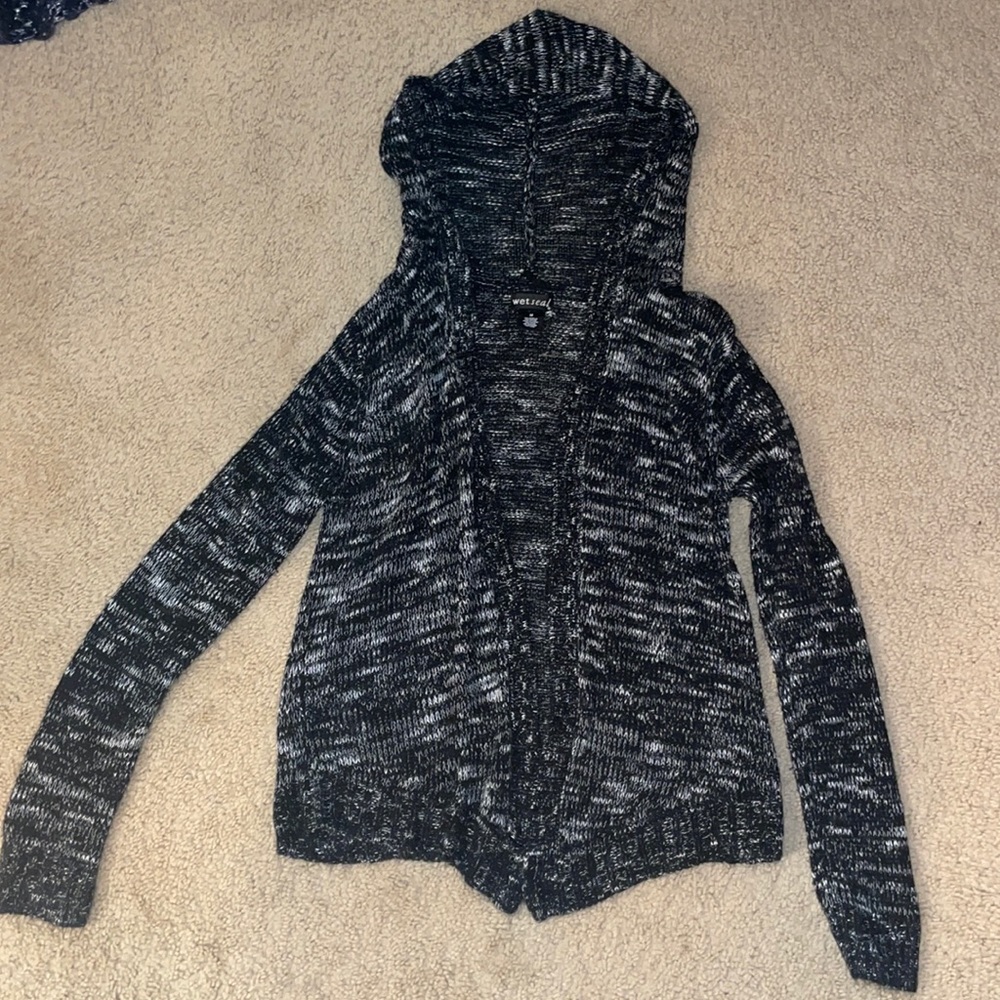 Wet seal sweater